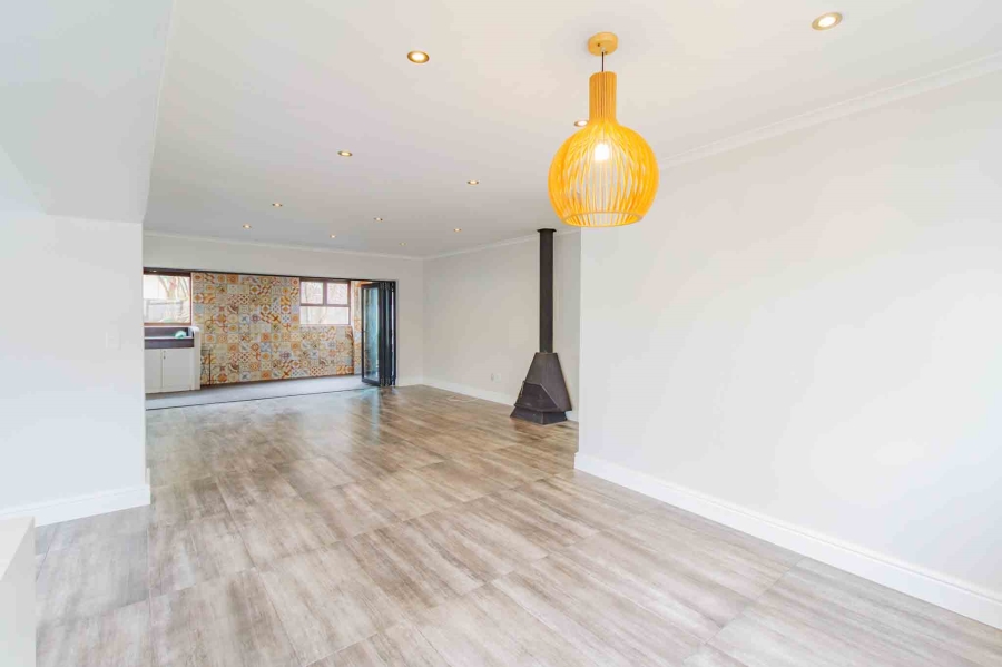 To Let 4 Bedroom Property for Rent in Milnerton Ridge Western Cape